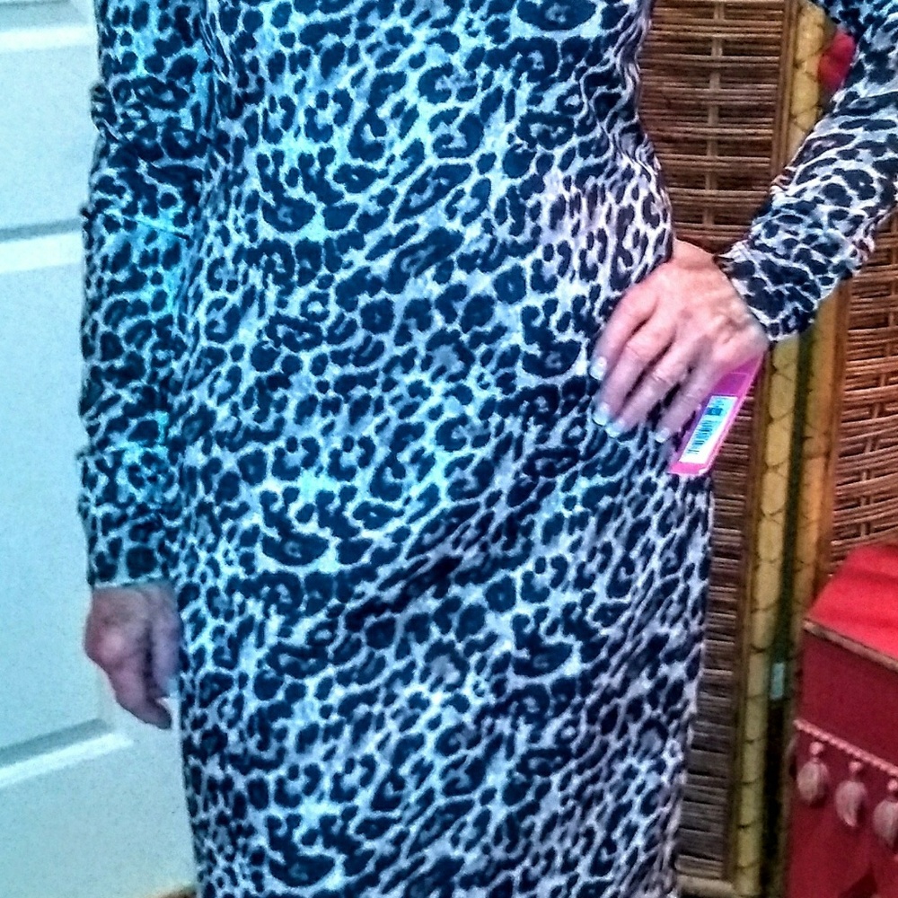 Dress/ Never been worn